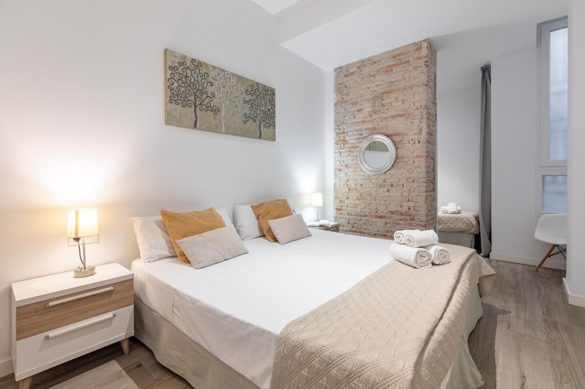 Apartamento Travel Hábitat Ayuntamiento